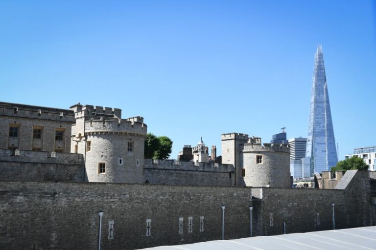 London: Top 15 Sights Walking Tour and Tower of London Entry