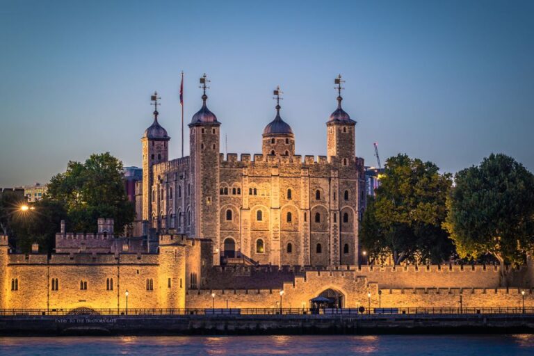 London: Tower of London After Hours Tour and Key Ceremony