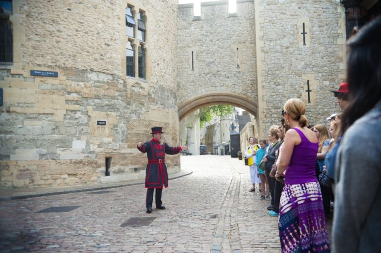 London: Tower of London & Changing of the Guard Experience