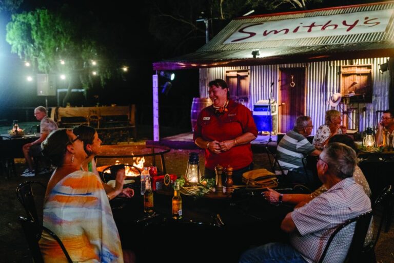 Longreach: Drovers Sunset Cruise & Outback Dinner & Show