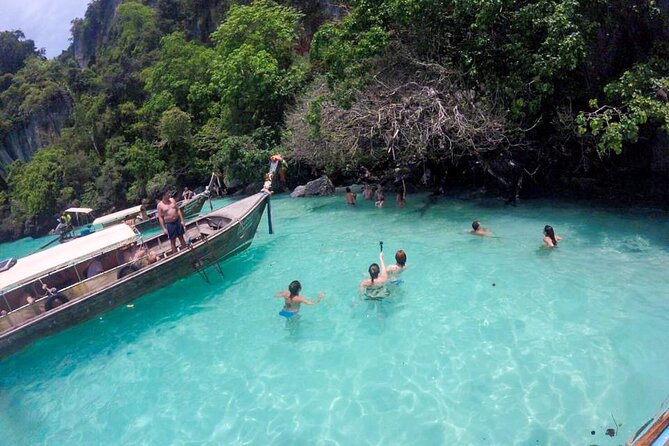 Longtail Boat Snorkeling in Phi Phi Island