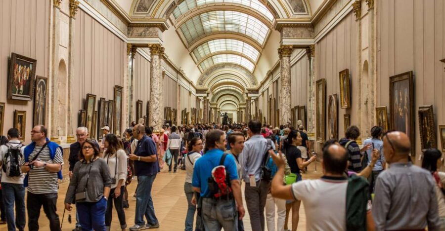 Louvre Museum: Skip-the-Line Guided Tour