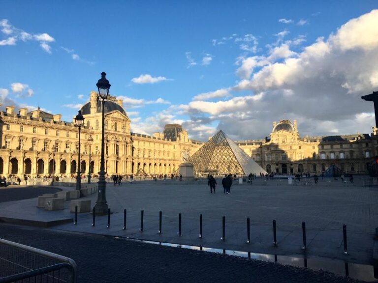 Louvre’s Highlights in Two Hours