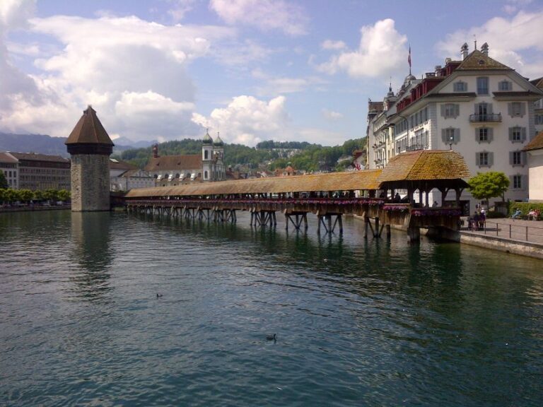 Luzern City Small-Group Tour Incl. Lake Cruise