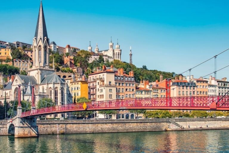 Lyon: First Discovery Walk and Reading Walking Tour