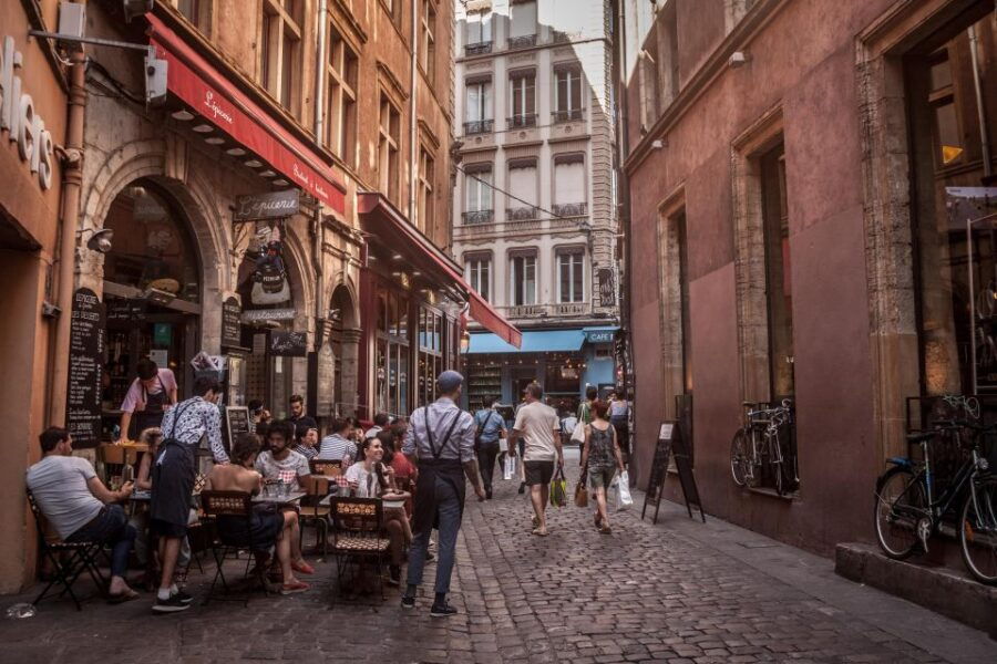 Lyon: Guided Food Tour With Tastings and Wine