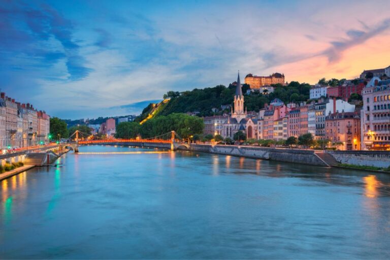 Lyon Highlights Self-Guided Scavenger Hunt and Walking Tour