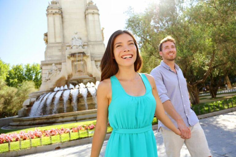 Madrid: Photography Session at El Retiro Park