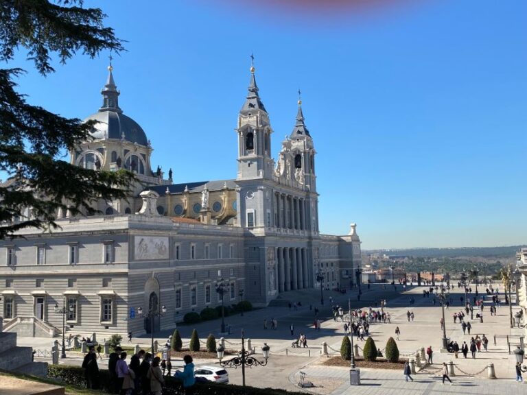 Madrid: Royal Palace Guided Tour With Skip-The-Line Tickets