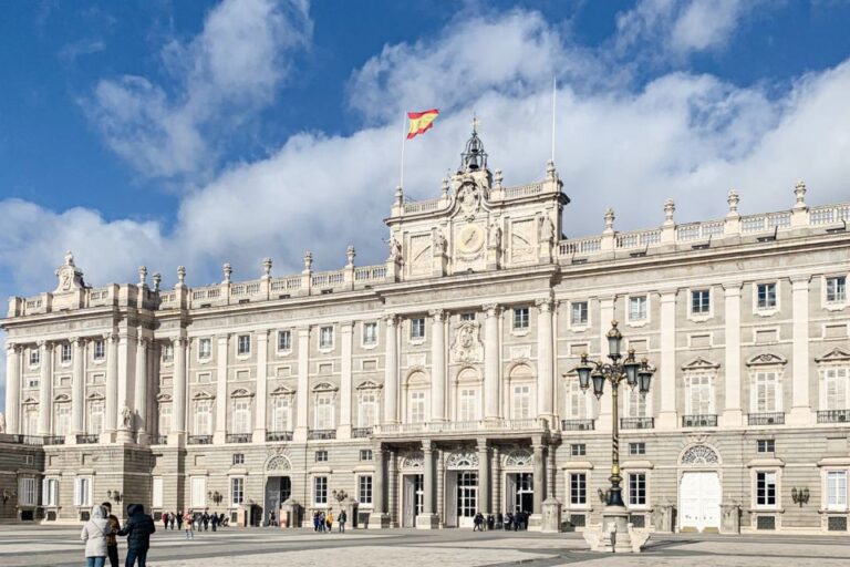 Madrid: Royal Palace Tour, Flamenco Show, & Tapas With Drink