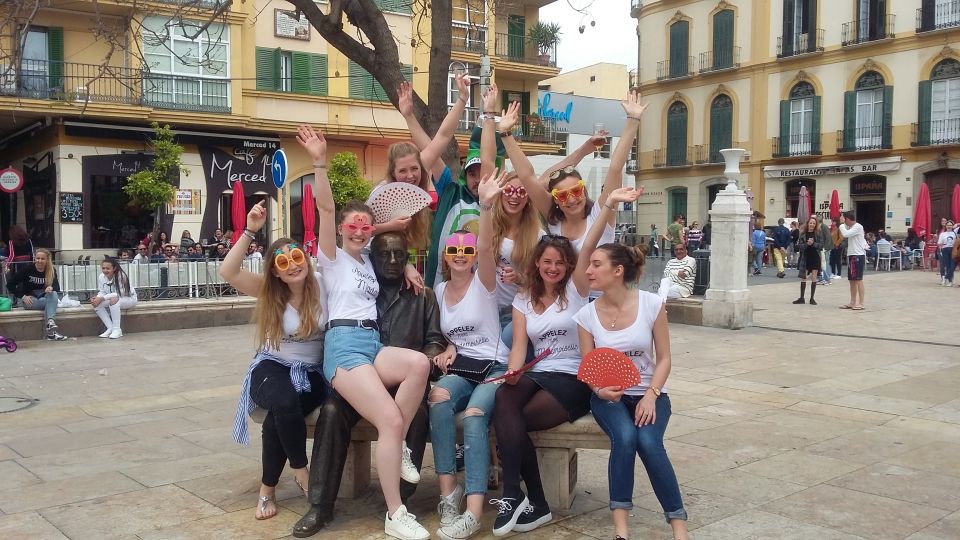 Malaga: Hen Party Treasure Hunt - Duration and Languages