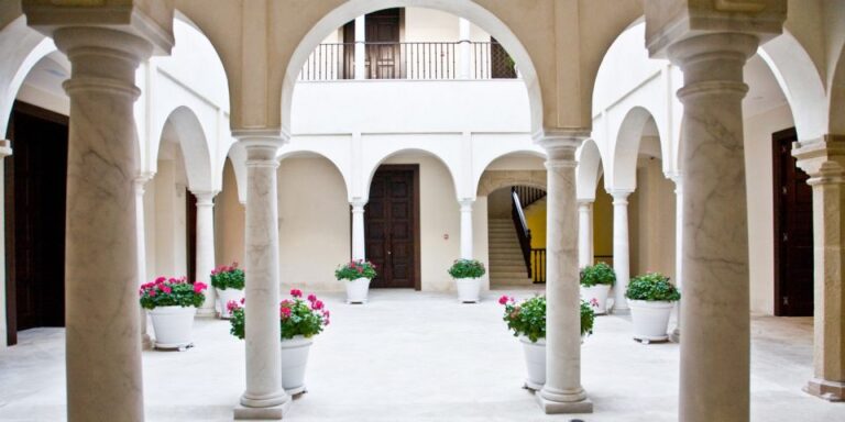 Malaga: Thyssen Museum 2-Hour Private Guided Visit