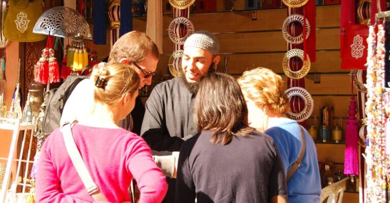 Marrakch: Souks and Foundouks Walking Tour With Moroccan Tea