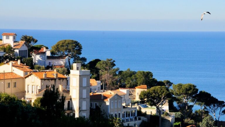 Marseille: Explore Vibrant Neighborhoods on a Walking Tour