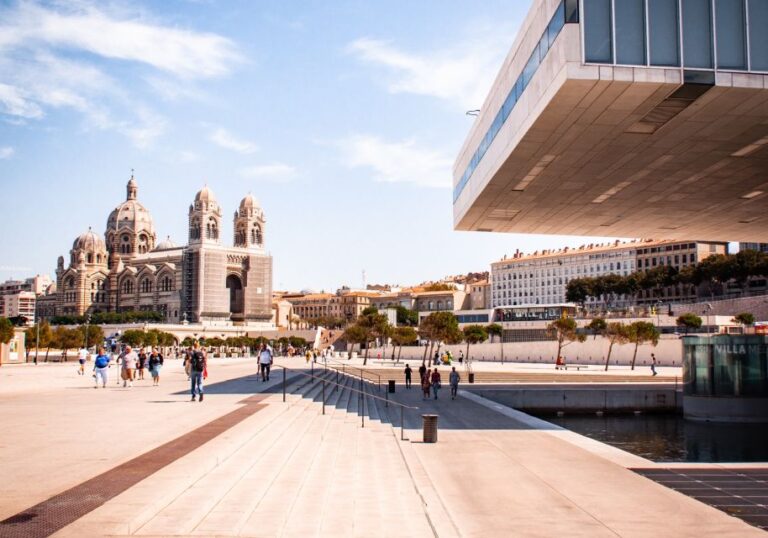 Marseille: Self-Guided Scavenger Hunt Game & Sightseeing