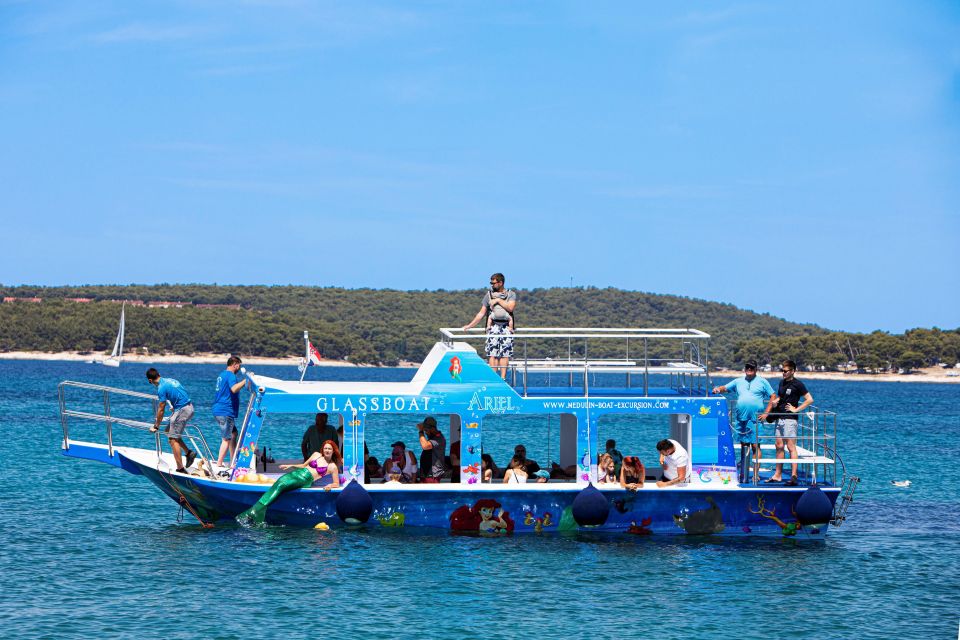 Medulin: Private Glass Bottom Boat Tour to Levan Island