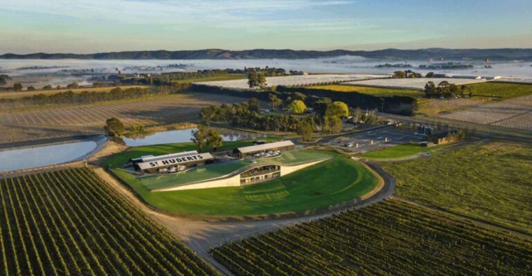 Melbourne: Helicopter, Wine Tasting & Lunch in Yarra Valley