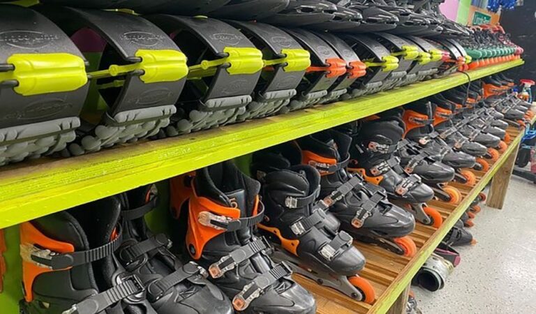 Miami Beach: Rollerblade Rental With Protection Gear