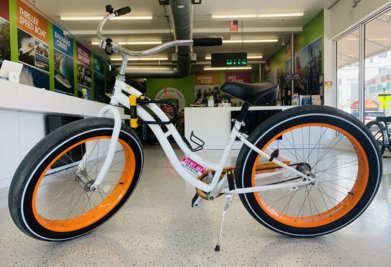 Miami: South Beach Fat Tire Beach Rider Bike Rental