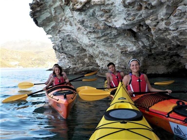 Mikros Gialos: Lefkada Guided Kayak Tour With Refreshments