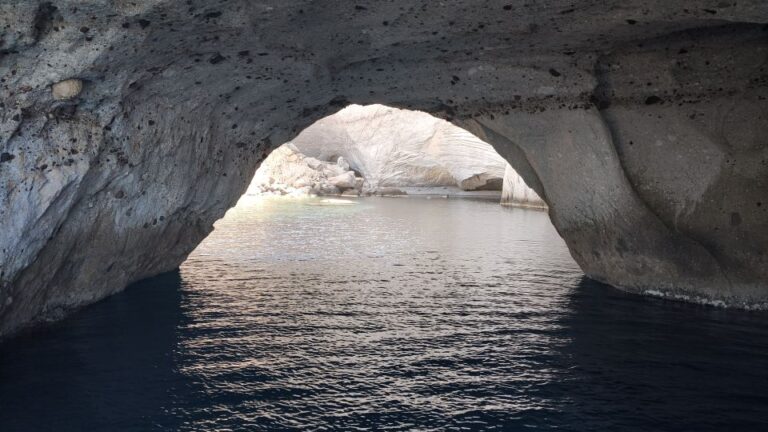 Milos: Half-Day Cruise to Kleftiko