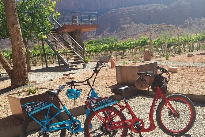 Moab Back Roads, History and Winery E-Bike Tour