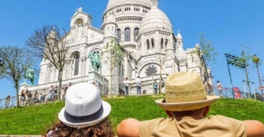 Montmartre: Guided Tour for Kids and Families