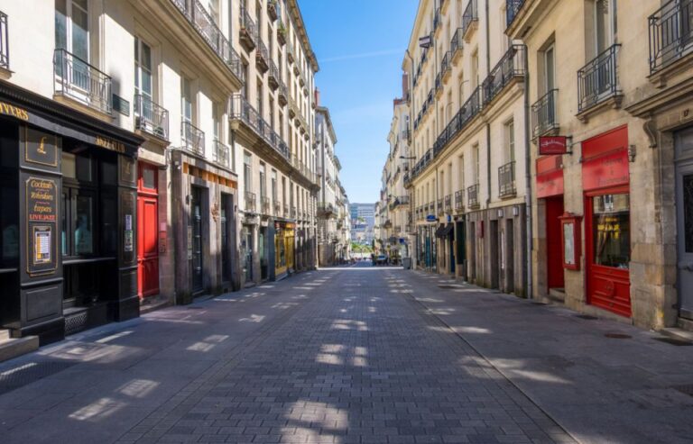 Nantes Timeless Treasures and Historic Stroll