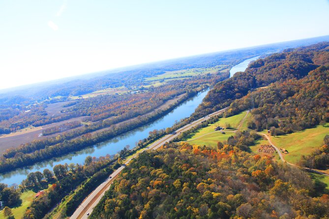 Nashville Small-Group Celebrity Home Helicopter Tour