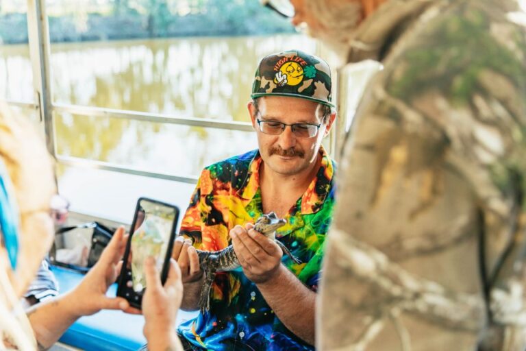 New Orleans: Guided Swamp Cruise by Tour Boat