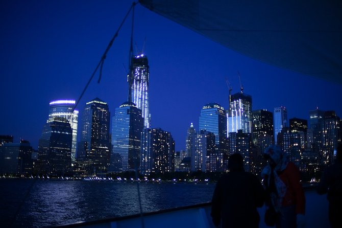 New York City Lights Cruise Aboard Clipper City