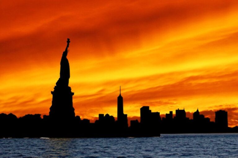 New York City: Sunset Boat Cruise to Statue of Liberty