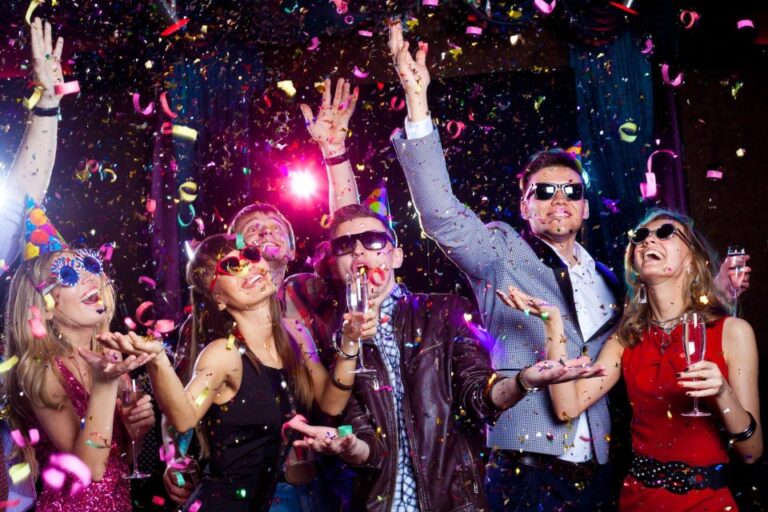 Nice: New Years Eve Pub Crawl With Shots and VIP Club Entry