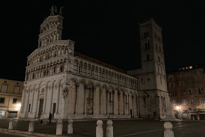 Night Walking Tour in Lucca