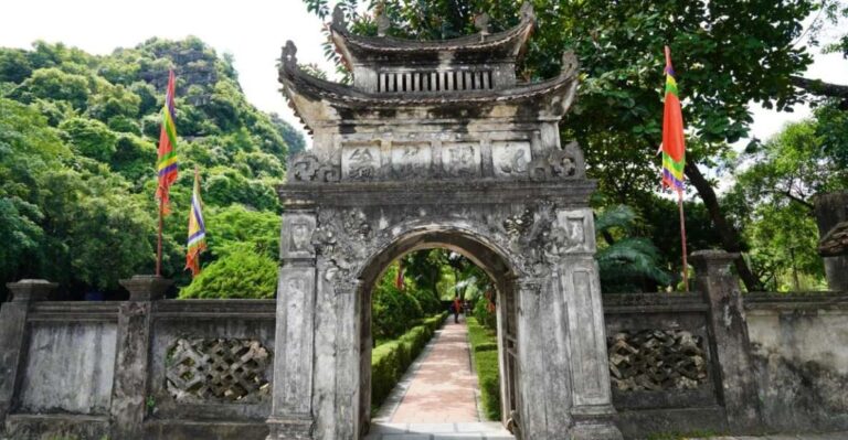 Ninh Binh Trip Visit Hoa Lu Capital -Tam Coc-Biking-Mua Cave