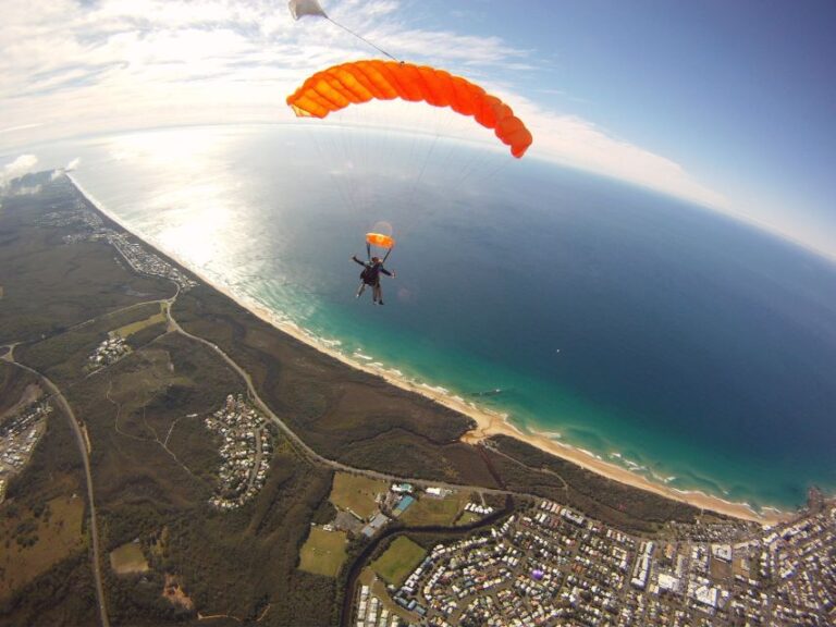 Noosa: Tandem Skydive From 15,000 Feet