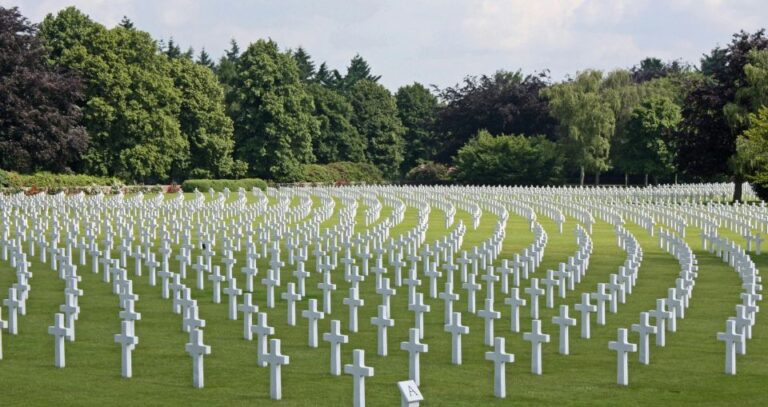 Normandy: Omaha Beach U.S. Cemetery Guided Walking Tour