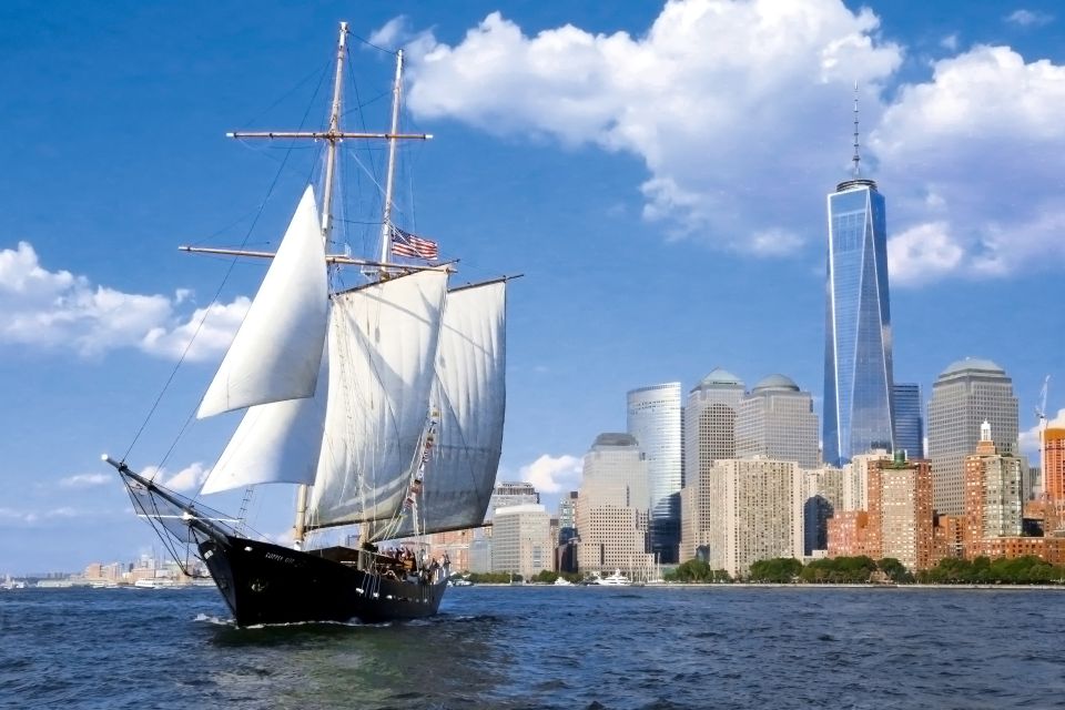 1 nyc statue of liberty day sail with onboard bar NYC: Statue of Liberty Day Sail With Onboard Bar