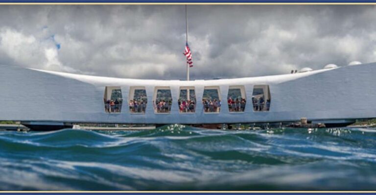 Oahu: Honolulu Shuttle Bus Transfer to Pearl Harbor