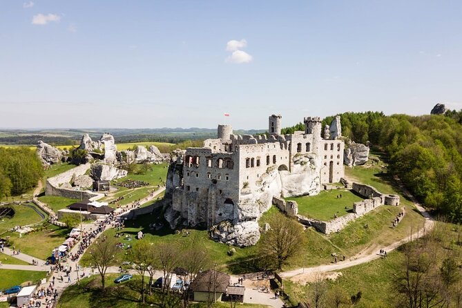 Ogrodzieniec Castle & Ojcow National Park Tour