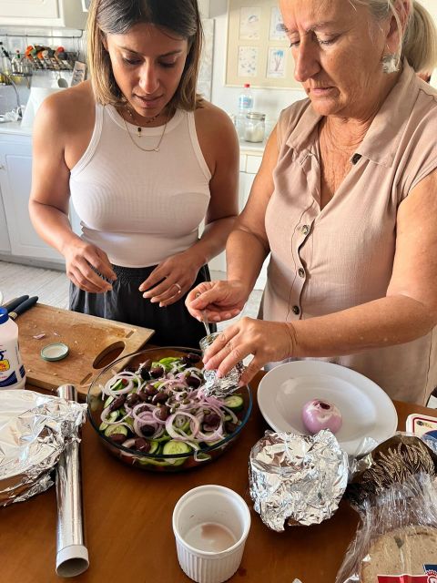 Oia: Greek Cooking Class and Lunch With a Local Grandmother