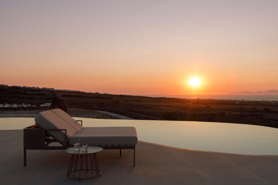 1 oia retreat infinity pool ticket with sea and sunset views Oia: Retreat Infinity Pool Ticket With Sea and Sunset Views