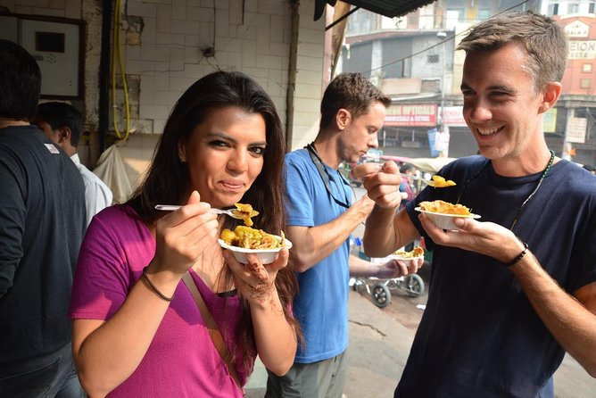 Old Delhi Photography & Food Tour With Rickshaw Ride To Masterji Kee Haveli