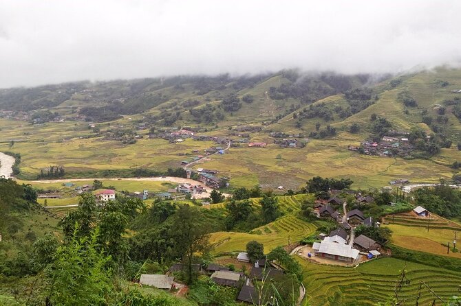 One Day Trekking in Sapa and Muong Hoa Valley With Local Guide