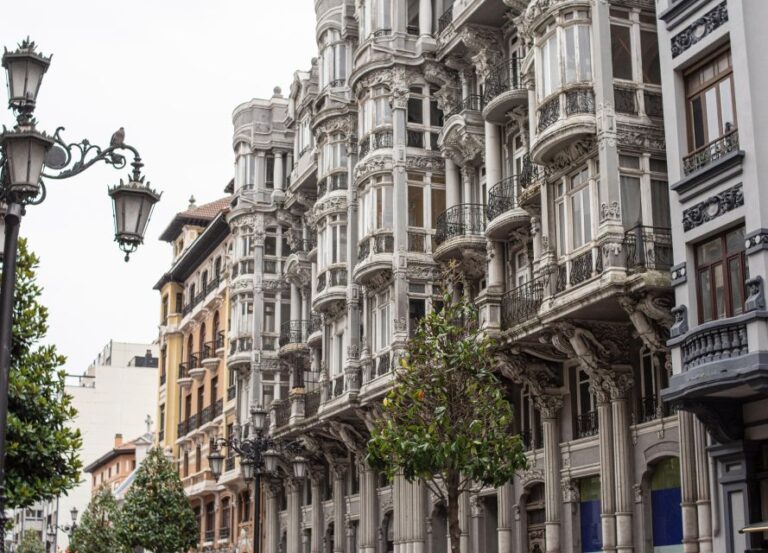 Oviedo : Walking Tour of the Historic Center