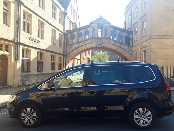Oxford University Students Private Taxi Transfer to or From Heathrow Airport