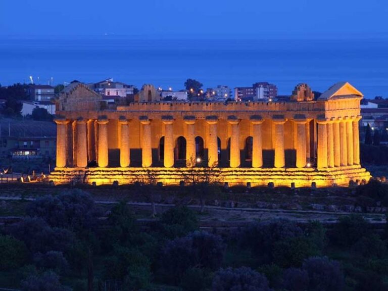 Palermo: Private Agrigento and Scale of the Turks Day Trip