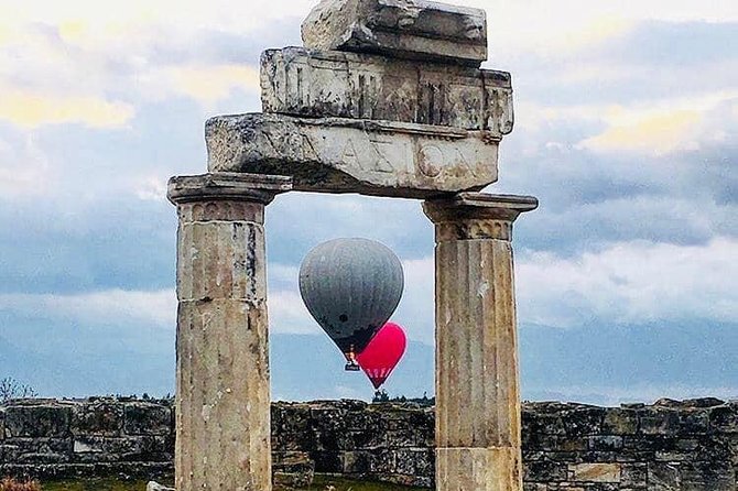 Pamukkale and Hierapolis Hot-Air Balloon Tour With Breakfast