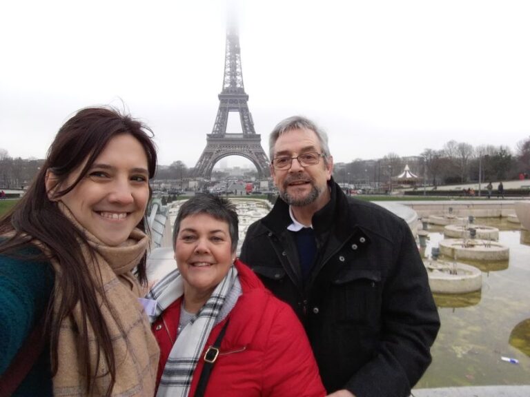 Paris: 3-Hour Private Champs Élysées to Montmartre Tour