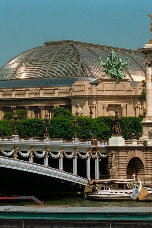 Paris: Arc De Triomphe and Champs-Élysées Walking Tour